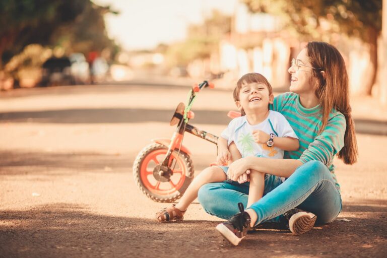 Triratukas pagal amžių ir ūgį: kaip išsirinkti, kad vaikui būtų patogu minti